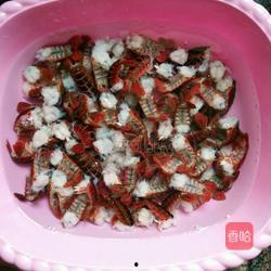 爆料麻辣虾尾的做法视频,视频揭秘家常美味制作过程 第3张 爆料麻辣虾尾的做法视频,视频揭秘家常美味制作过程 第3张